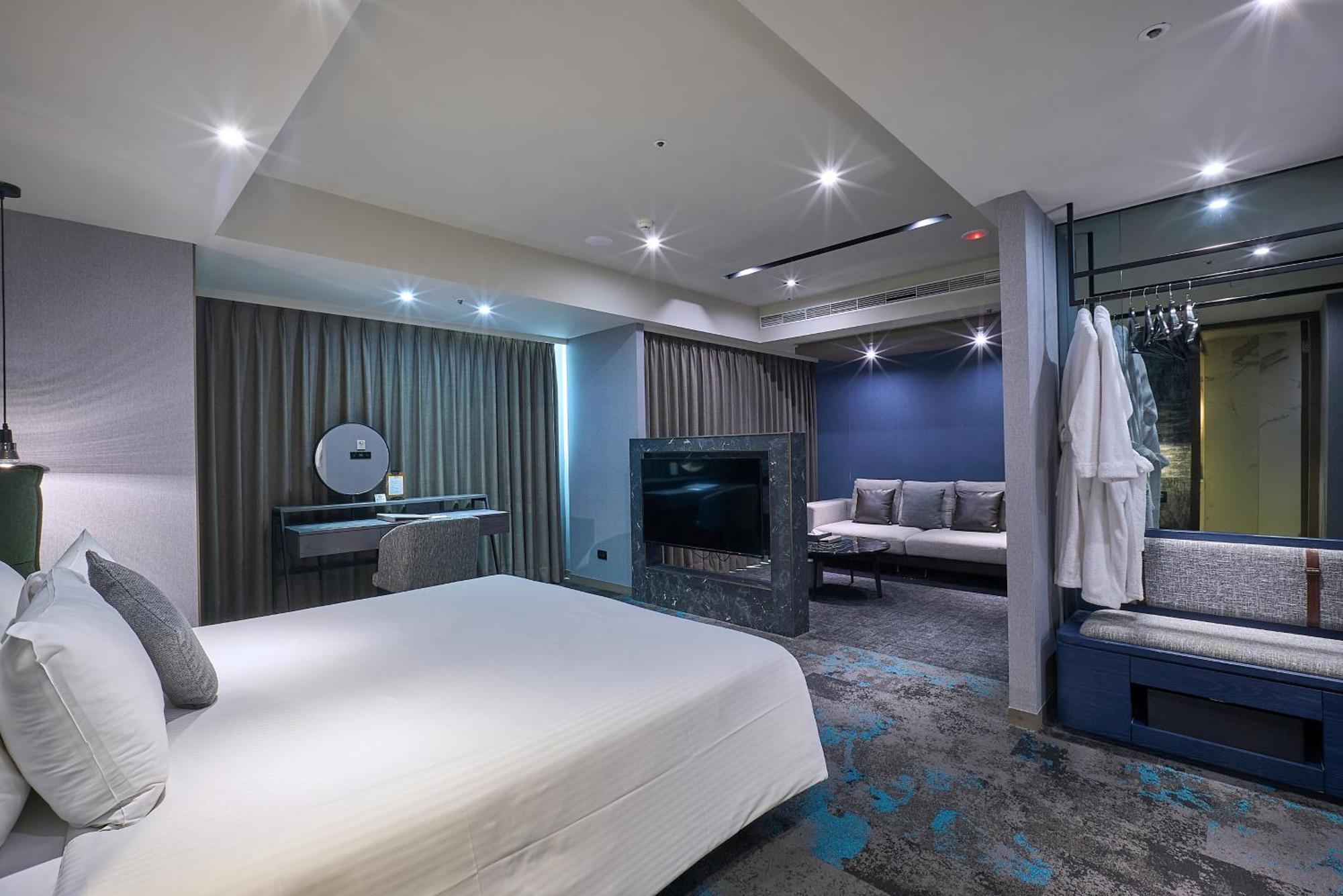 Kung Shang Design Hotel Kaohsiung Exterior photo